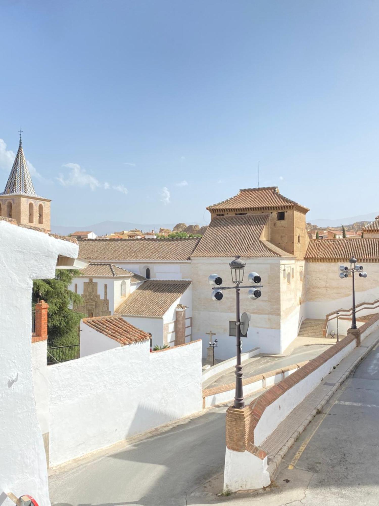 Apartamentos Penaflor Guadix Exteriör bild