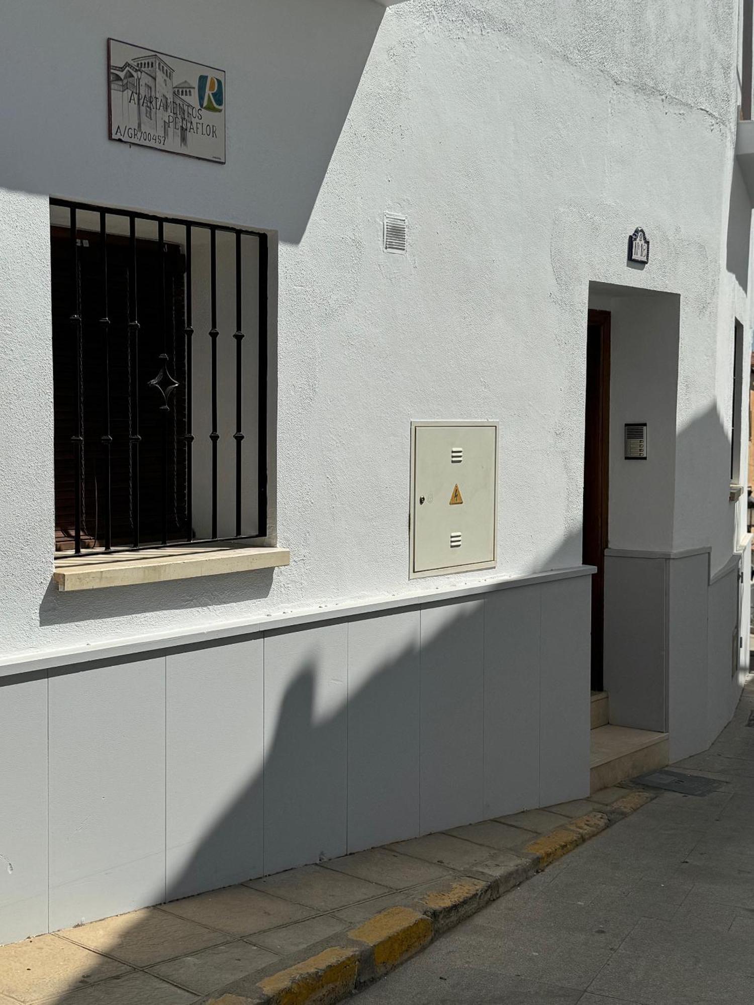 Apartamentos Penaflor Guadix Exteriör bild
